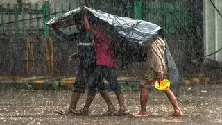 পশ্চিমা লঘুচাপে ঢাকা ও পার্শ্ববর্তী এলাকায় বৃষ্টিপাত